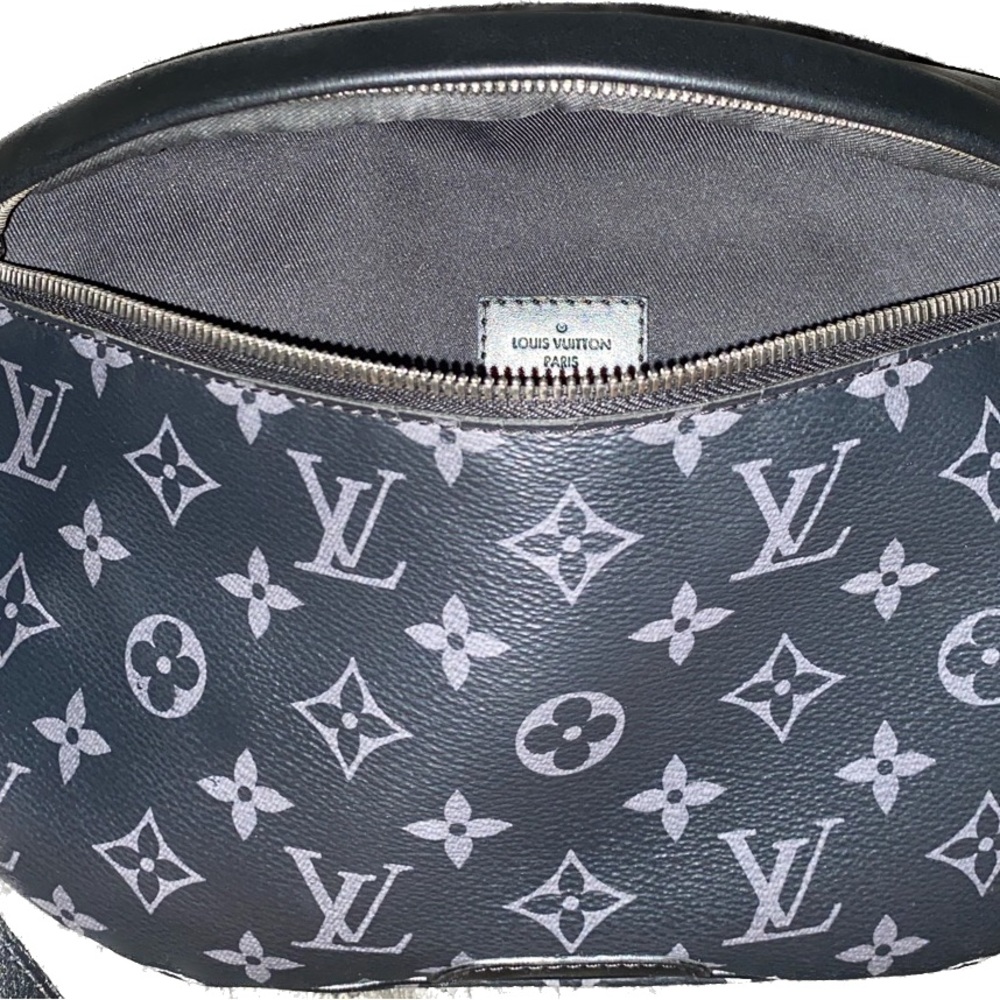Louis Vuitton Dicovery BumBag